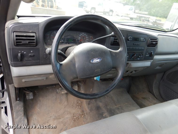 image for item DL8871 2007 Ford F550 XL  flatbed truck