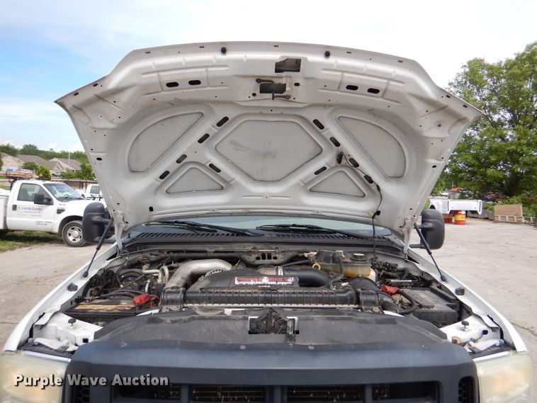 image for item DL8871 2007 Ford F550 XL  flatbed truck