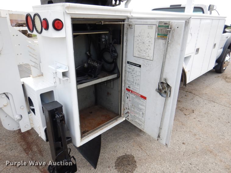 image for item DL8871 2007 Ford F550 XL  flatbed truck