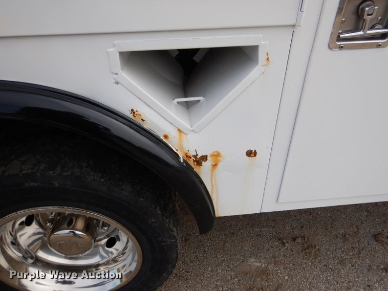 image for item DL8871 2007 Ford F550 XL  flatbed truck