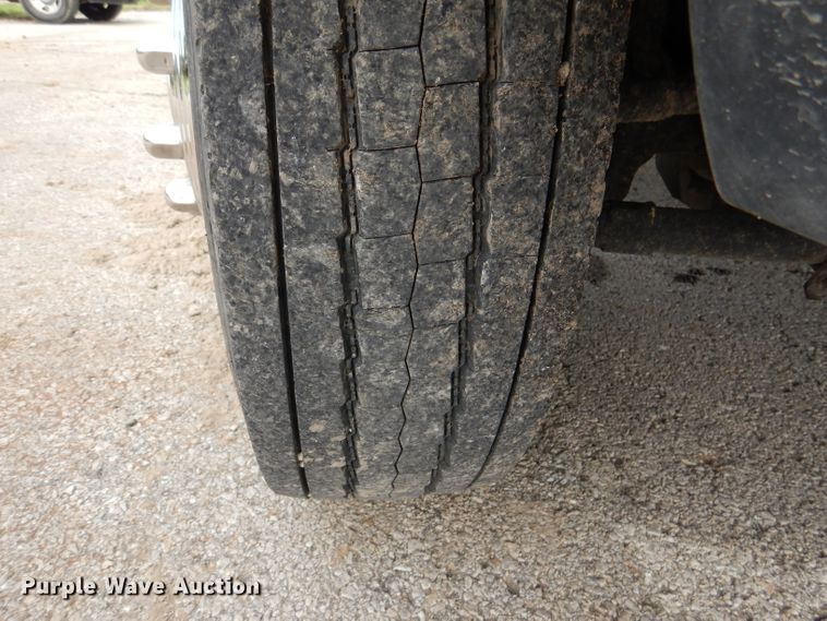 image for item DL8871 2007 Ford F550 XL  flatbed truck