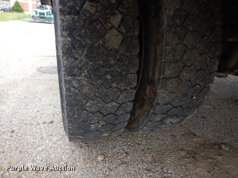 image for item DL8871 2007 Ford F550 XL  flatbed truck