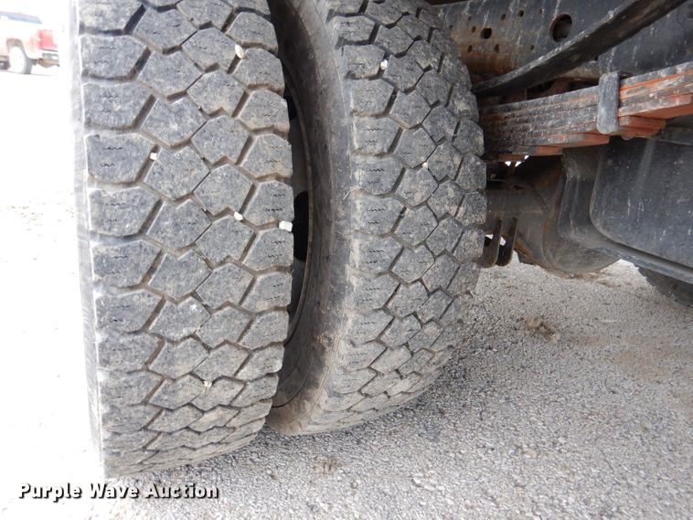 image for item DL8871 2007 Ford F550 XL  flatbed truck