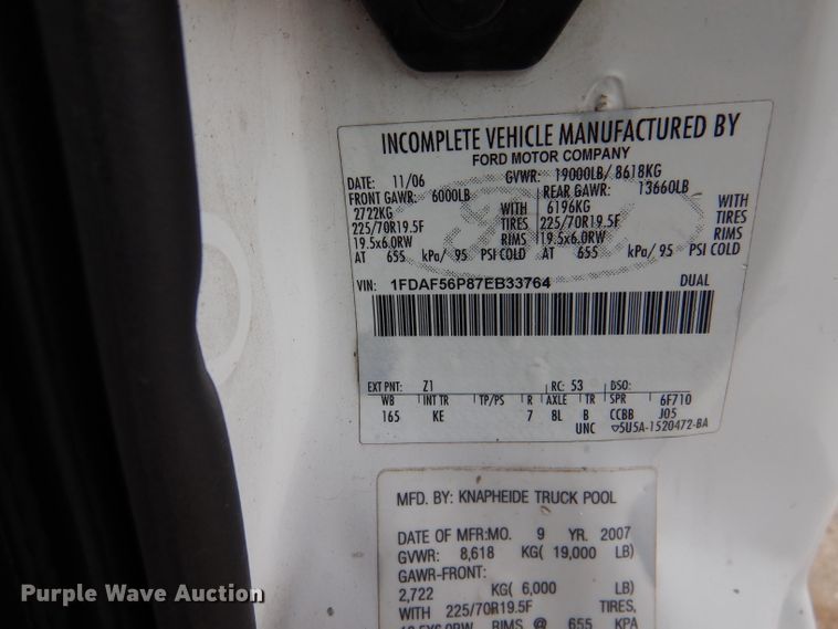 image for item DL8871 2007 Ford F550 XL  flatbed truck