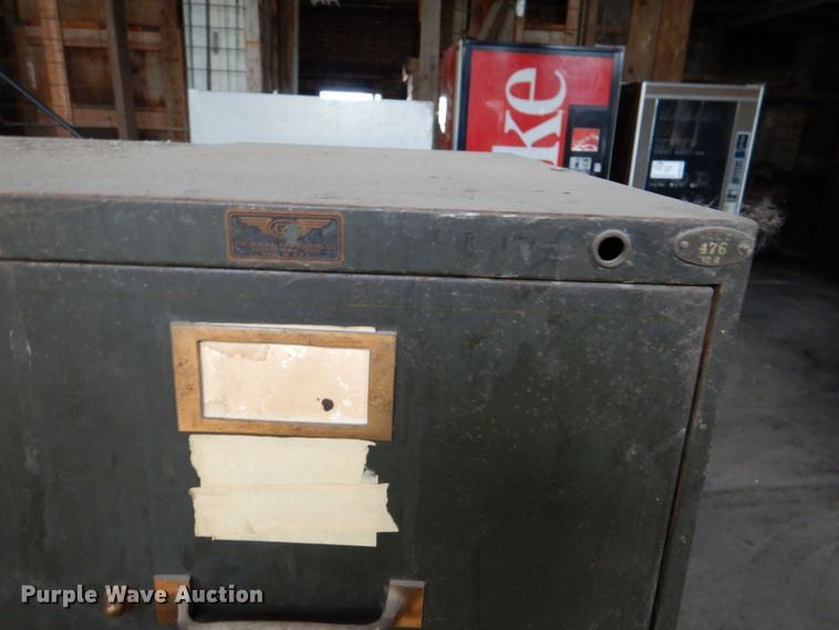 image for item DM0168 (16) file cabinets