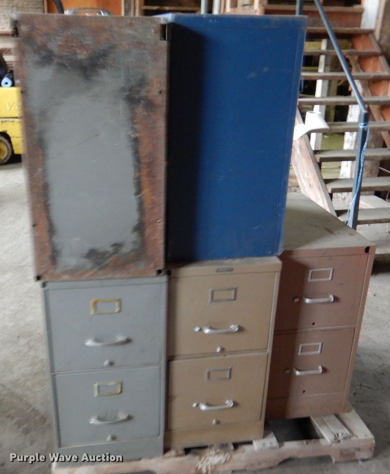 image for item DM0168 (16) file cabinets