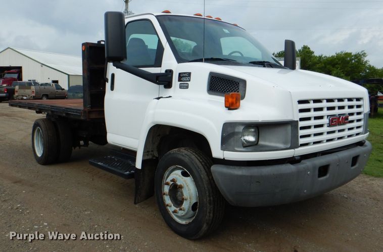 image for item DM3832 2003 GMC C4500  flatbed truck