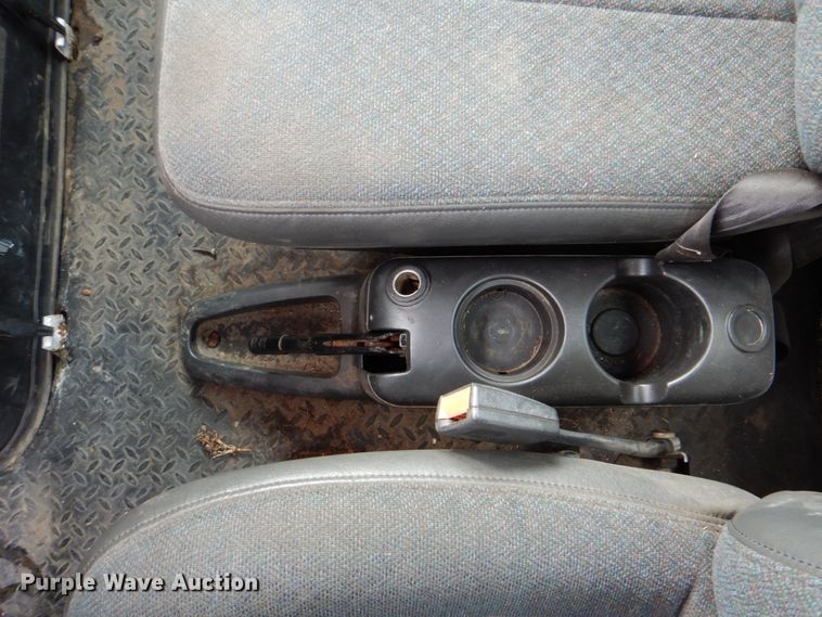 image for item DM3832 2003 GMC C4500  flatbed truck