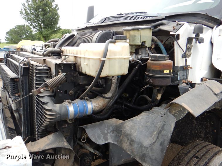 image for item DM3832 2003 GMC C4500  flatbed truck