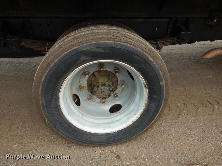 image for item DM3832 2003 GMC C4500  flatbed truck