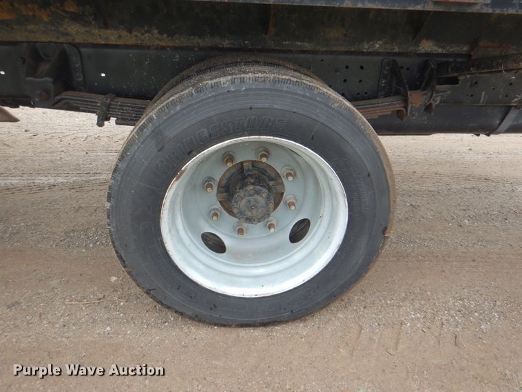 image for item DM3832 2003 GMC C4500  flatbed truck