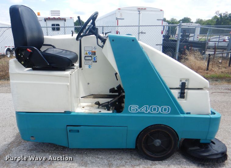image for item DM3840 Tennant 6400  sweeper