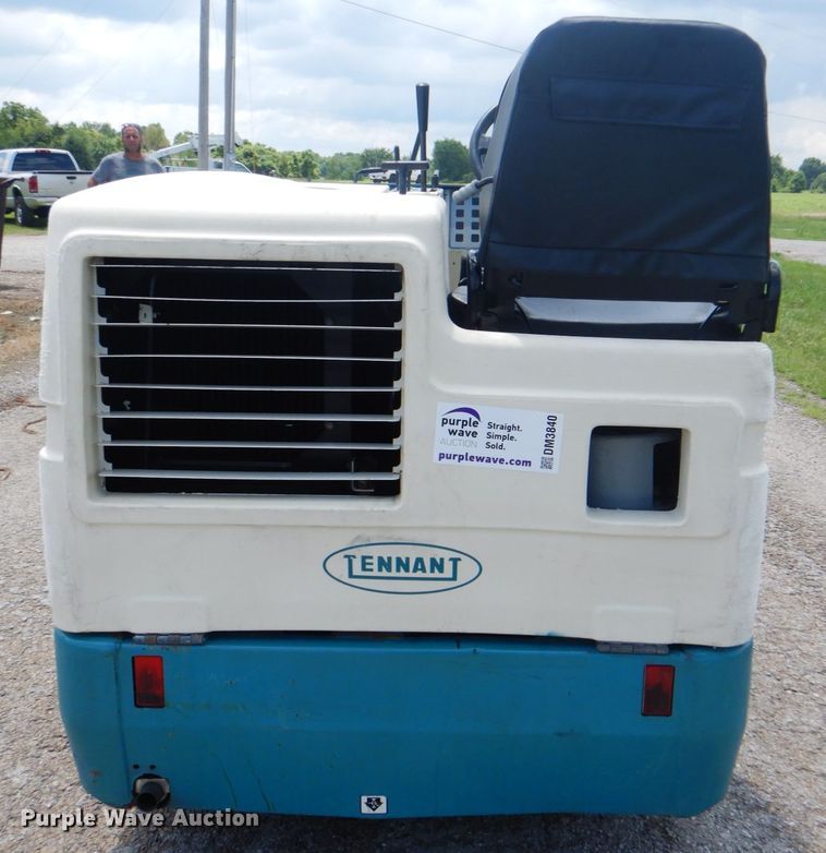 image for item DM3840 Tennant 6400  sweeper