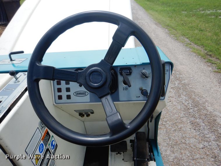 image for item DM3840 Tennant 6400  sweeper