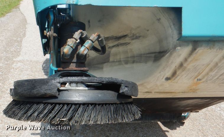 image for item DM3840 Tennant 6400  sweeper