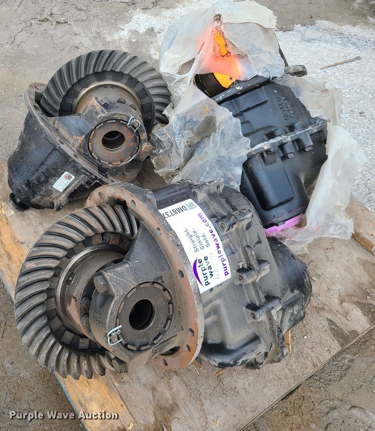 image for item DM8737 (3) differentials