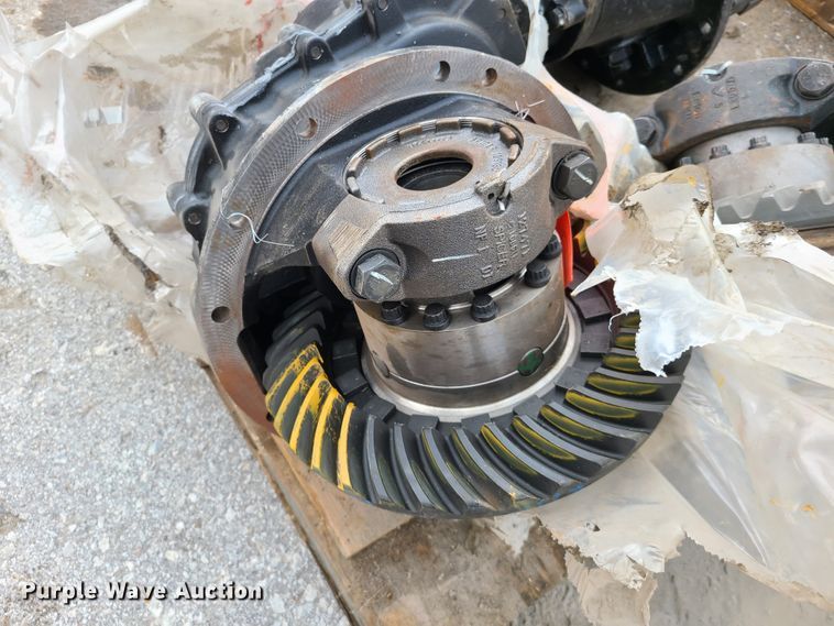 image for item DM8737 (3) differentials