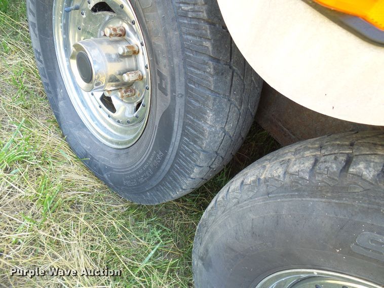 image for item DN6777 2003 Roadmaster Campmaster  toy hauler camper