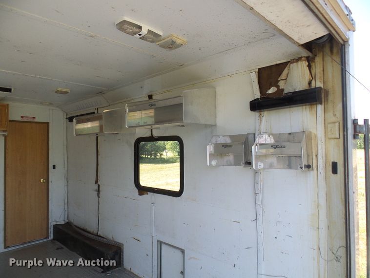 image for item DN6777 2003 Roadmaster Campmaster  toy hauler camper