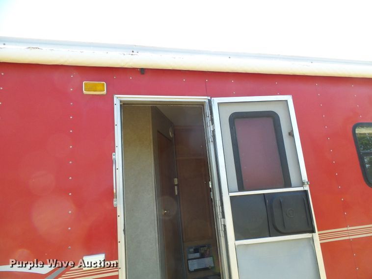 image for item DN6777 2003 Roadmaster Campmaster  toy hauler camper