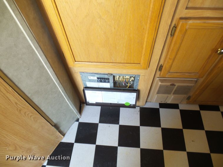 image for item DN6777 2003 Roadmaster Campmaster  toy hauler camper