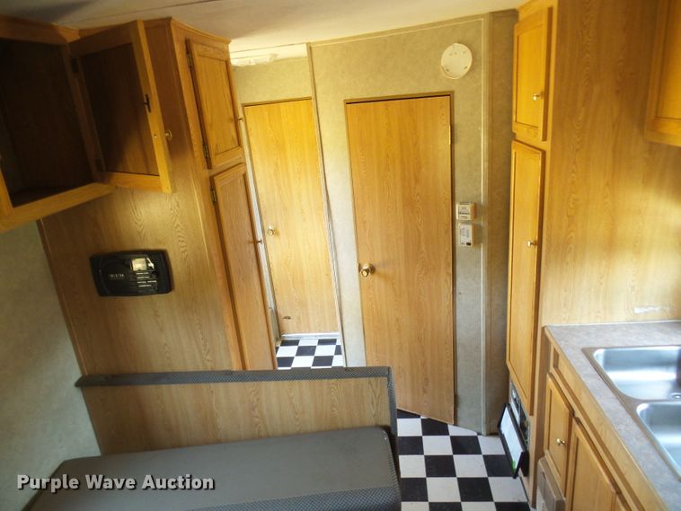 image for item DN6777 2003 Roadmaster Campmaster  toy hauler camper