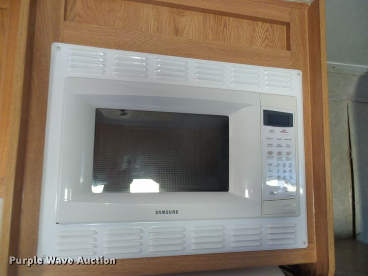 image for item DN6777 2003 Roadmaster Campmaster  toy hauler camper