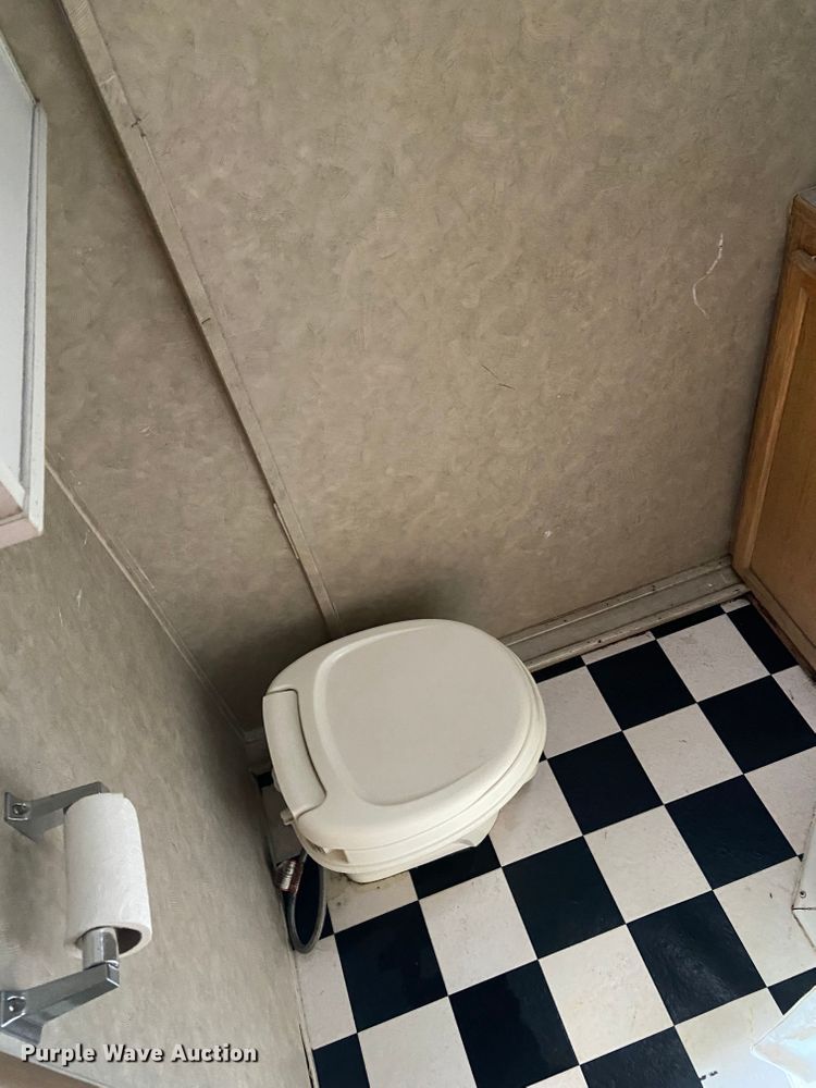 image for item DN6777 2003 Roadmaster Campmaster  toy hauler camper