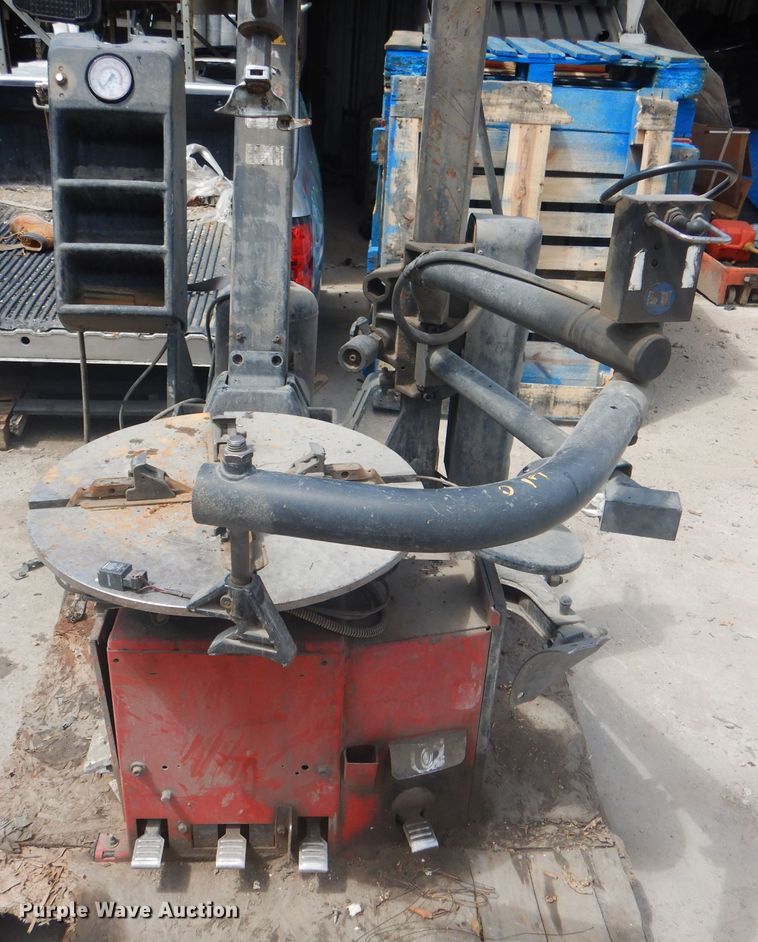 Snap On MH320 rim clamp tire machine in Dallas, TX Item FX9753 for