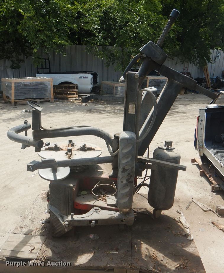 image for item FX9753 Snap On MH320  rim clamp tire machine