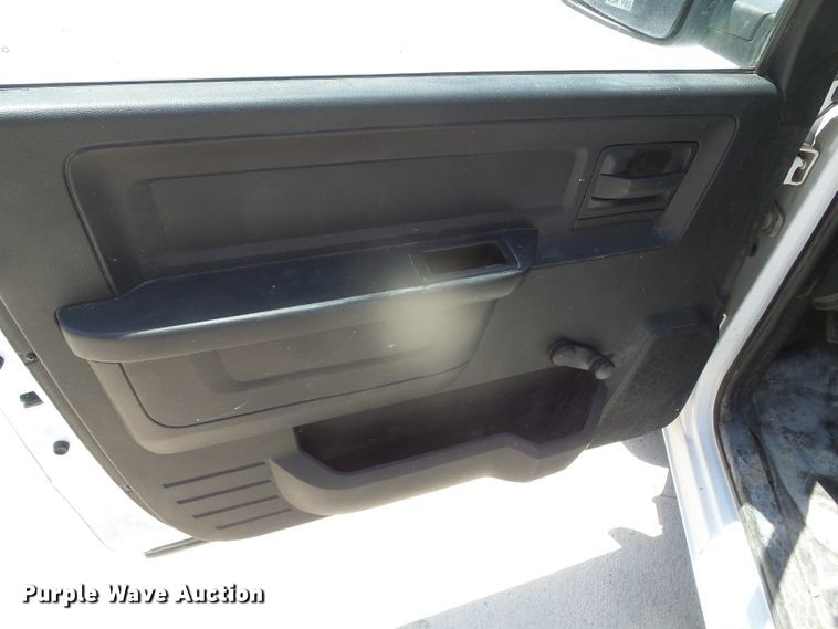 image for item GR9467 2013 Dodge Ram 1500  utility bed pickup truck