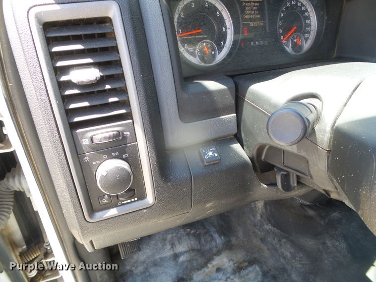 image for item GR9467 2013 Dodge Ram 1500  utility bed pickup truck