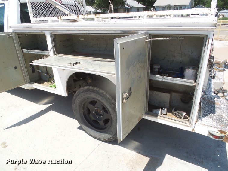 image for item GR9467 2013 Dodge Ram 1500  utility bed pickup truck