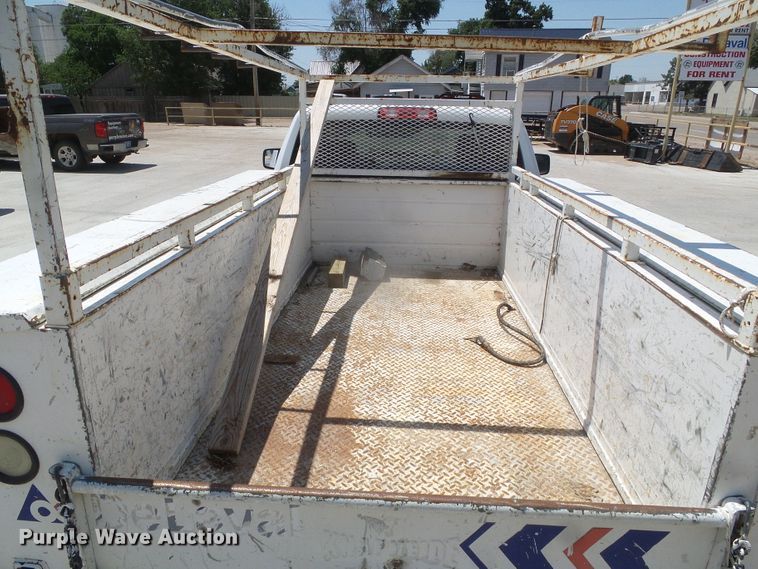 image for item GR9467 2013 Dodge Ram 1500  utility bed pickup truck