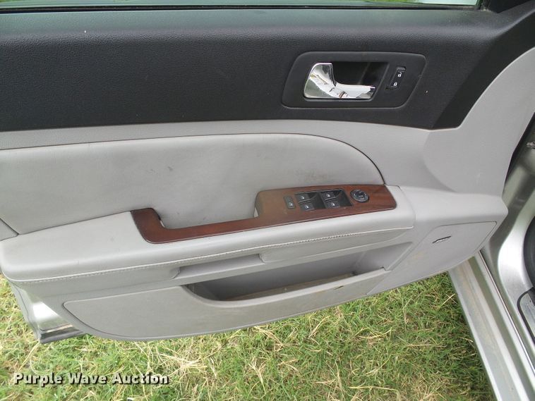 image for item GR9468 2005 Cadillac STS