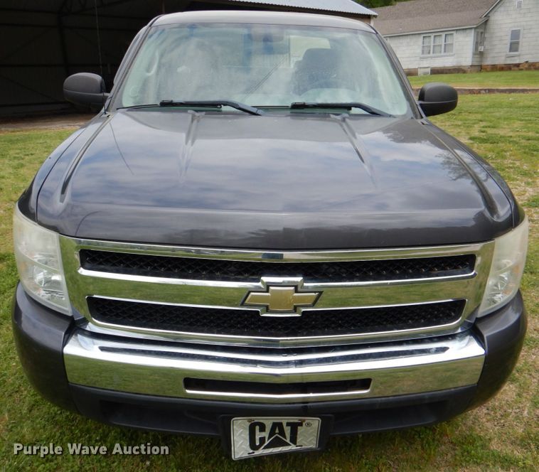 image for item HC9262 2010 Chevrolet Silverado 1500  Ext. Cab pickup truck