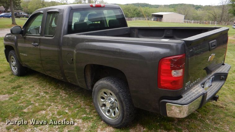 image for item HC9262 2010 Chevrolet Silverado 1500  Ext. Cab pickup truck