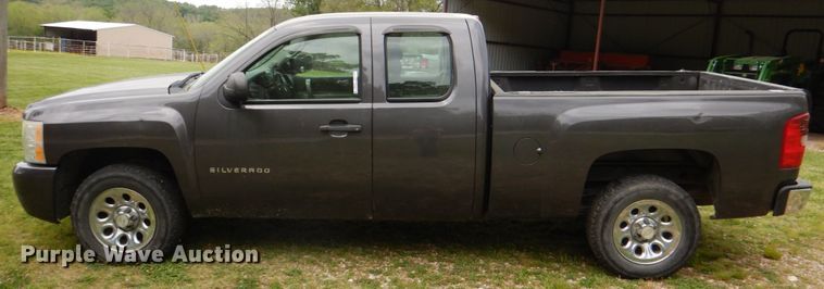image for item HC9262 2010 Chevrolet Silverado 1500  Ext. Cab pickup truck