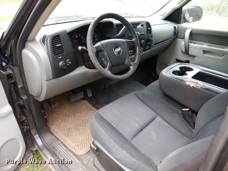 image for item HC9262 2010 Chevrolet Silverado 1500  Ext. Cab pickup truck