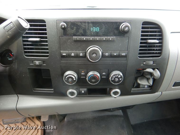 image for item HC9262 2010 Chevrolet Silverado 1500  Ext. Cab pickup truck