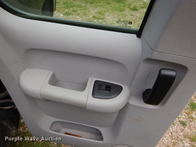 image for item HC9262 2010 Chevrolet Silverado 1500  Ext. Cab pickup truck