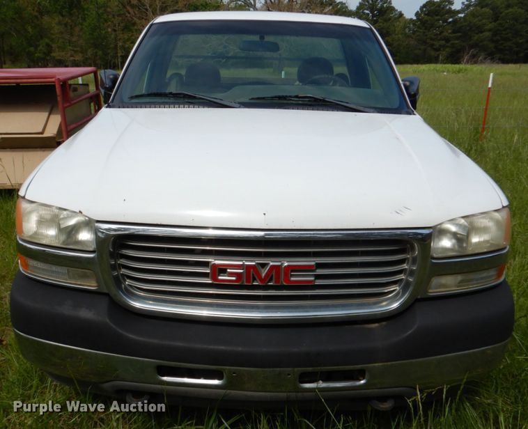 image for item HC9265 2002 GMC Sierra 2500HD  pickup truck