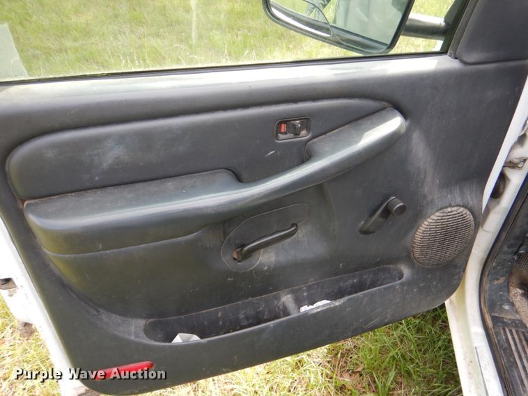 image for item HC9265 2002 GMC Sierra 2500HD  pickup truck