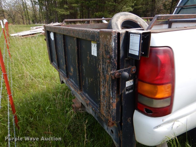 image for item HC9265 2002 GMC Sierra 2500HD  pickup truck