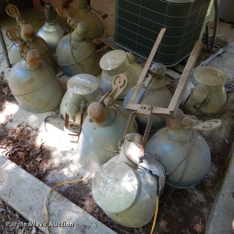 image for item HC9332 (12) holophane lights