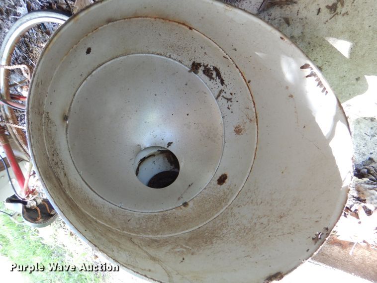 image for item HC9332 (12) holophane lights