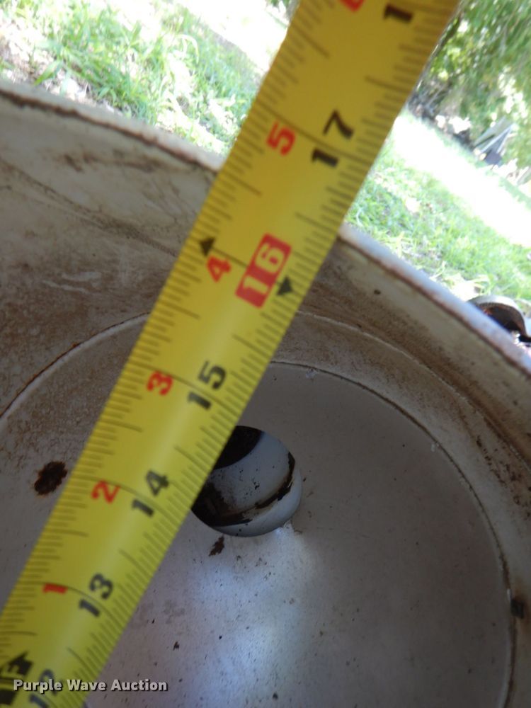 image for item HC9332 (12) holophane lights