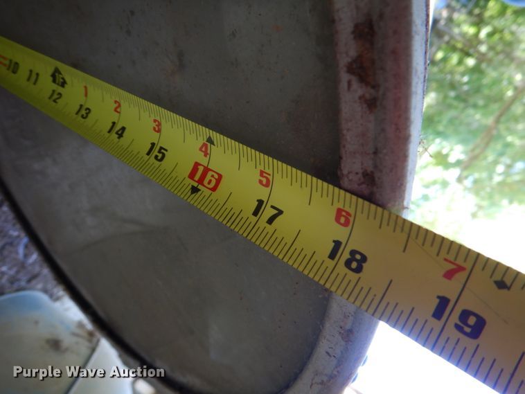 image for item HC9332 (12) holophane lights