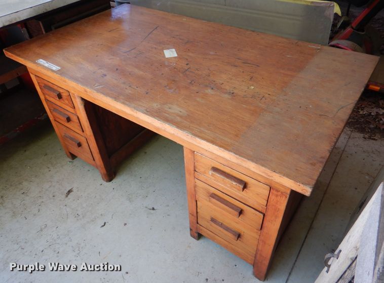 image for item HC9334 (2) desks