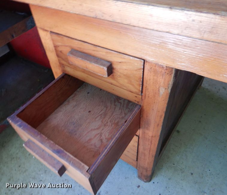 image for item HC9334 (2) desks